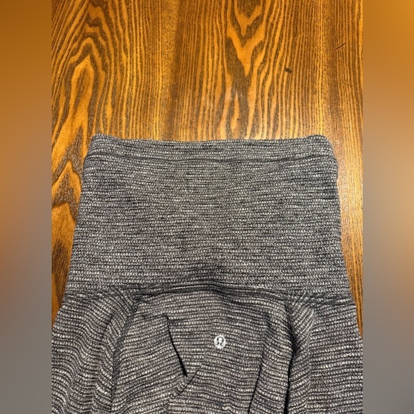 Lululemon Healthy Heart Coco Pique Pullover sweatshirt women’s 6 cowl neck - Picture 9 of 16